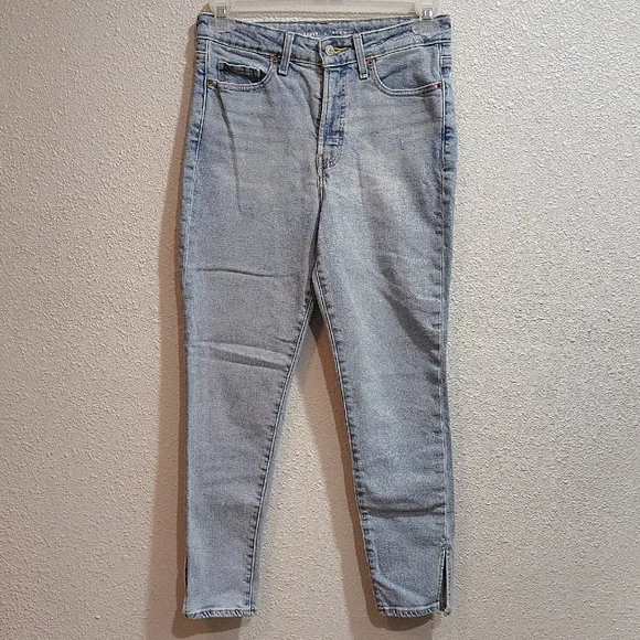 Old Navy Women's Light Blue High Rise,  O.G. Straight,  Size 6 Regular - Picture 3 of 11